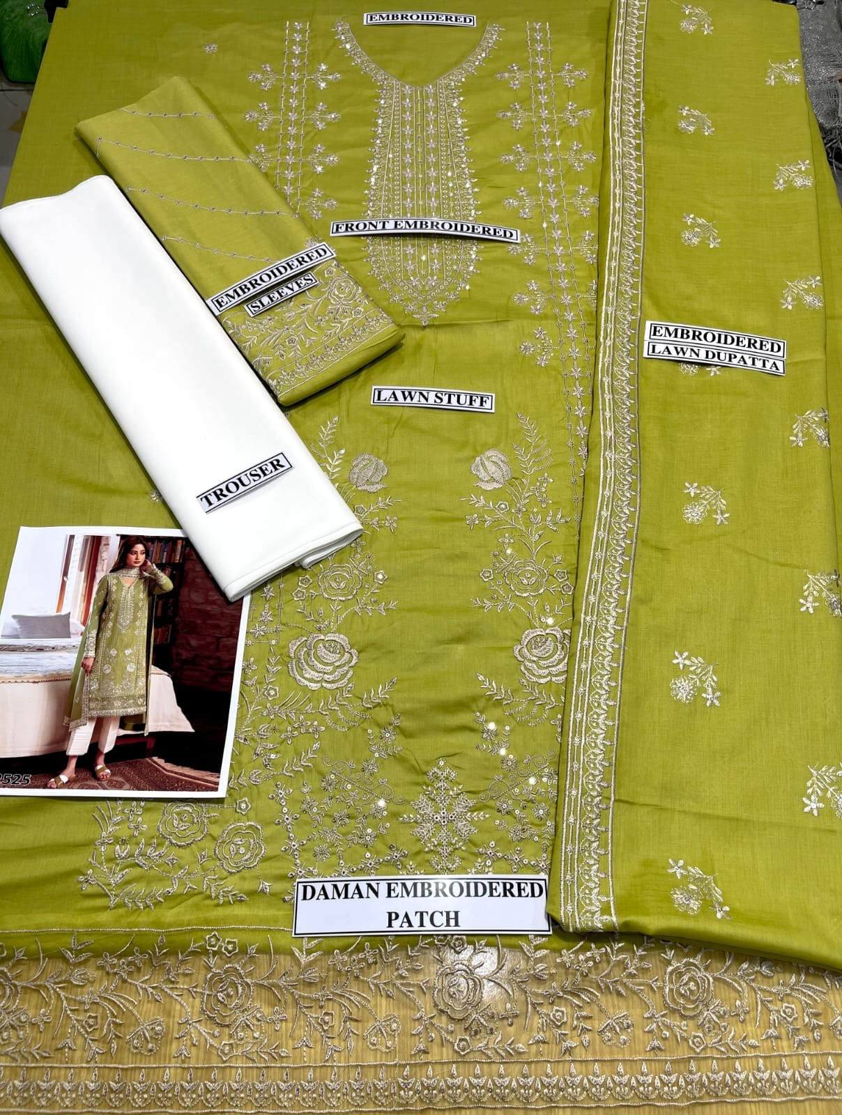 ZAHA LUXURY LAWN ZL-2525